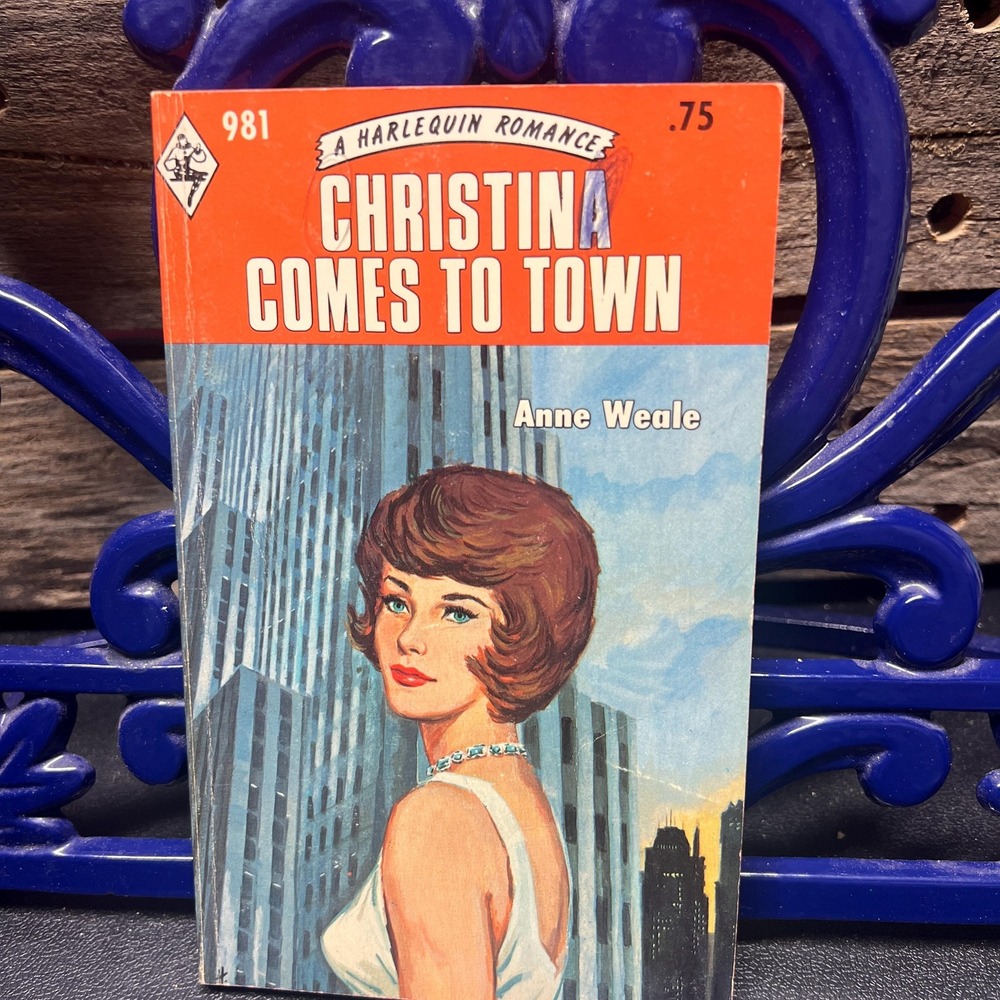 Christina Comes to Town, by Anne Weale, Vintage Harlequin Romance #981 1976
